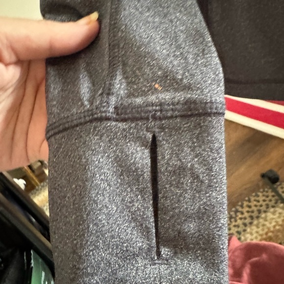 Old Navy Women's Dark Gray Sweatshirt - Picture 3 of 3